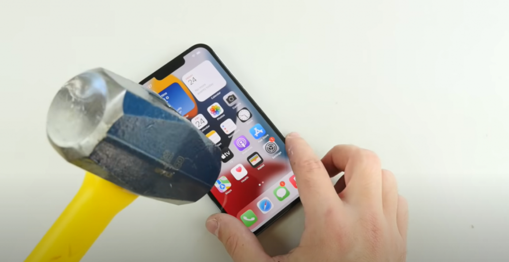 do-ben-iPhone -13-Pro-1