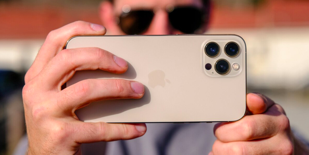 iphone-15-pro-ong-kinh-tiem-vong-3