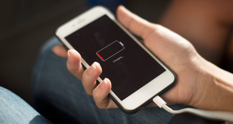 5-su-that-ve-pin-sac-ma-cac-hang-smartphone-thuong-thoi-phong-2