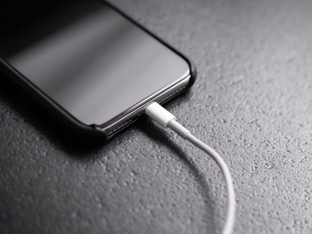 cong-sac-usb-type-c-cua-chau-au-2