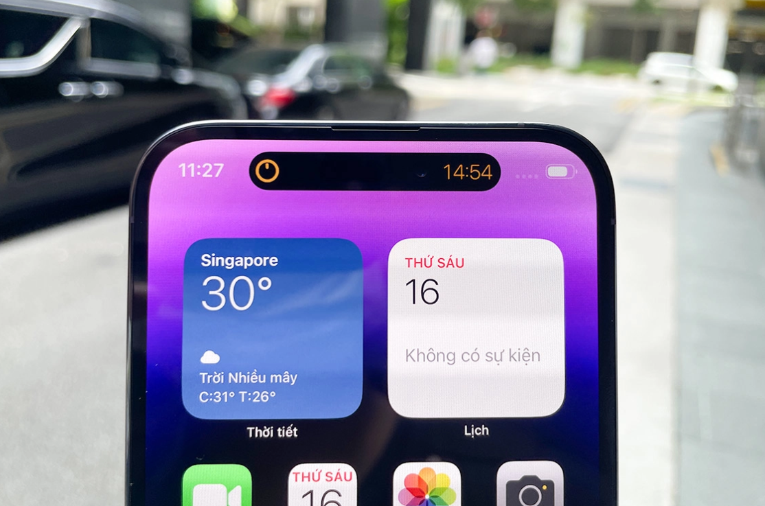 sản xuất màn hình iPhone 14