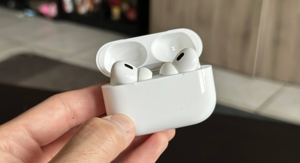 ngung-lap-rap-AirPods-Pro-2-1