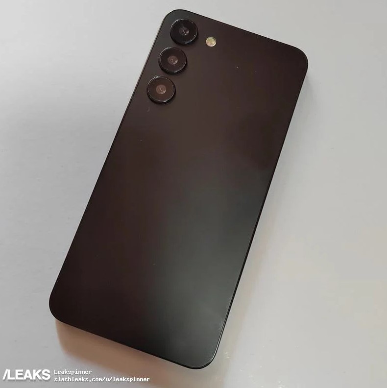 Mo-hinh-Galaxy-S23-1