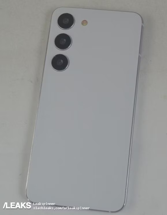 bat-ngo-ro-ri-anh-bo-doi-galaxy-s23-va-s23-plus-2