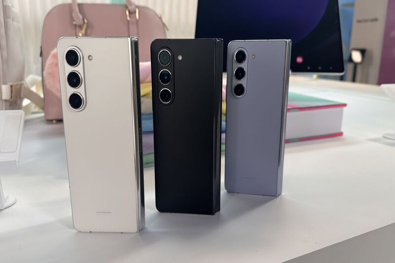 galaxy-z-fold5-se-duoc-nang-cap-manh-me-voi-chip-snapdragon-985-5g-co-khe-chua-but-s-pen