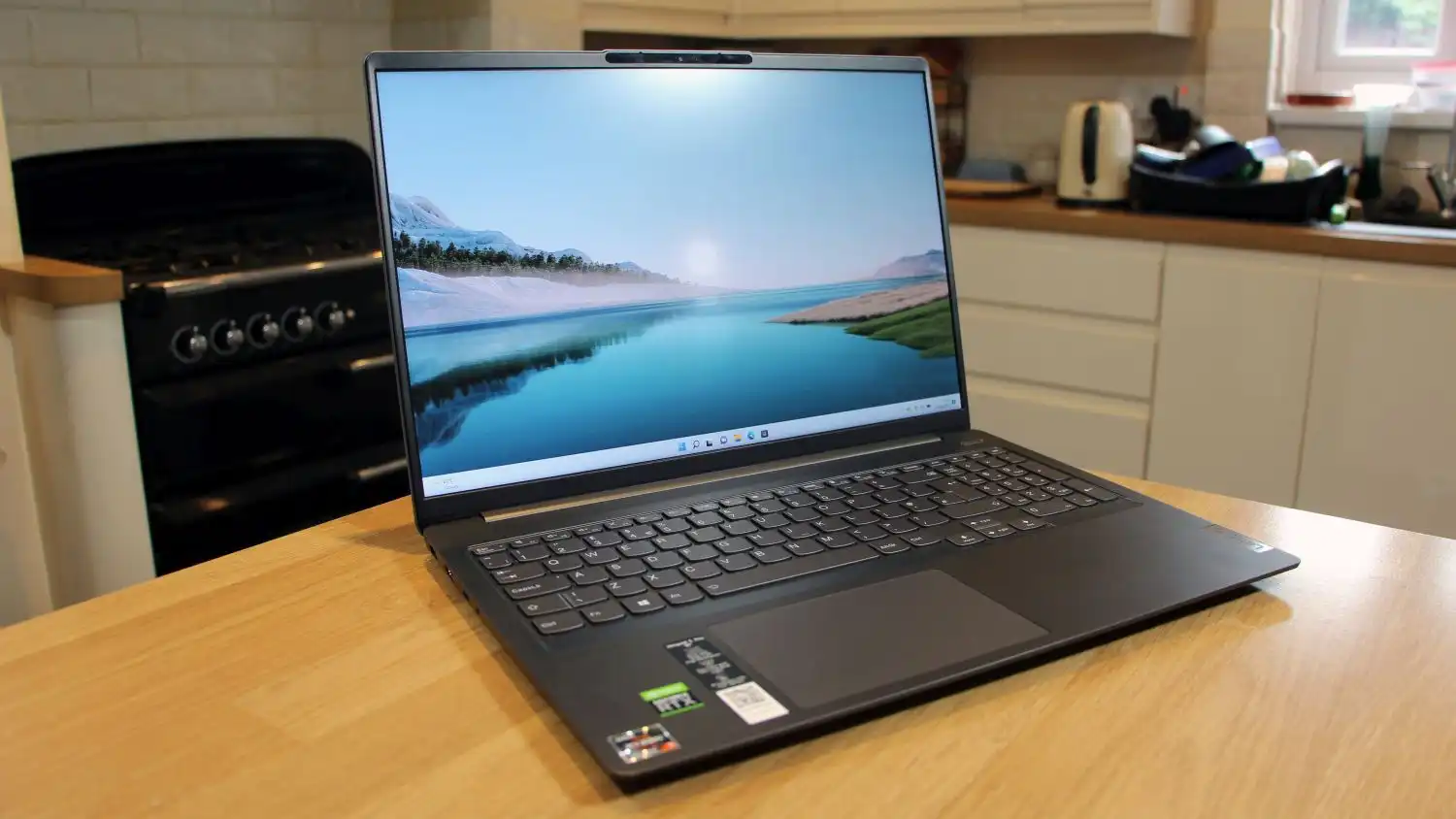 Lenovo-IdeaPad-5-Pro-01