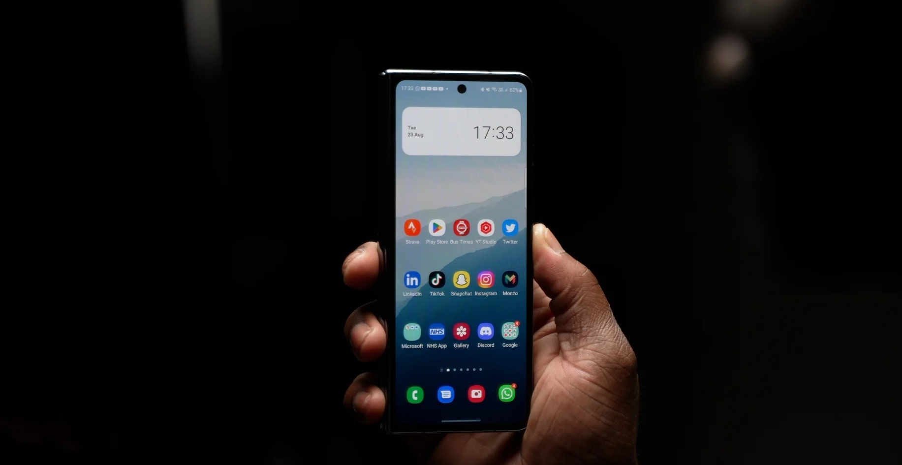 Mang đến hệ điều hành One UI mượt mà