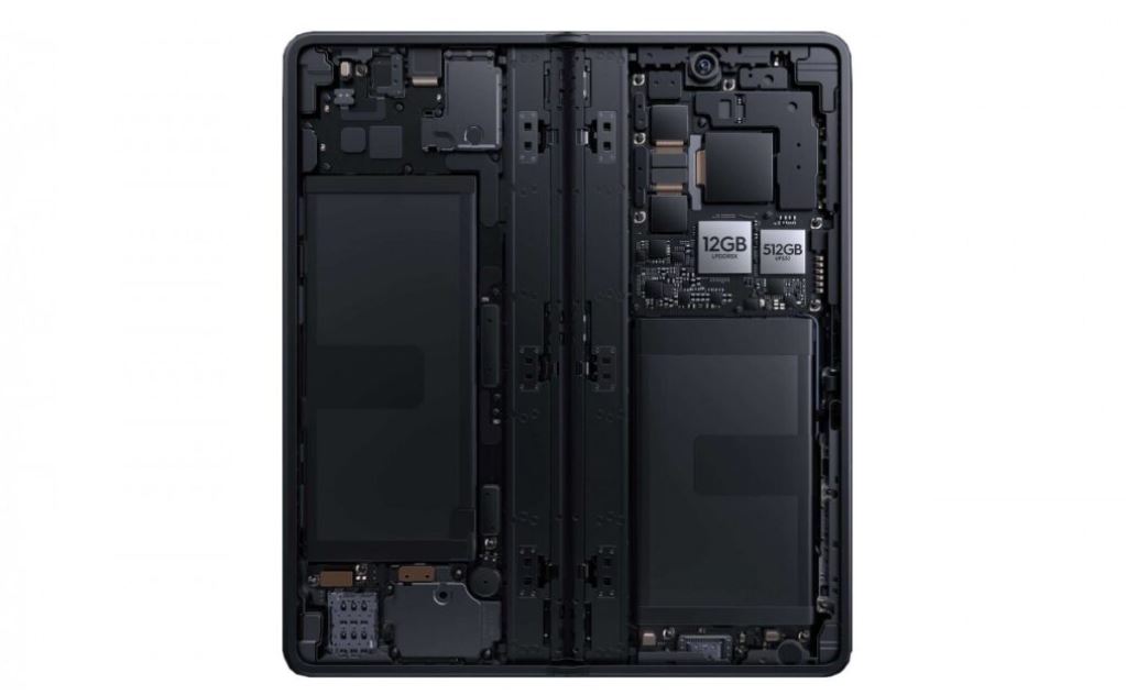 Tecno Phantom V Fold 1