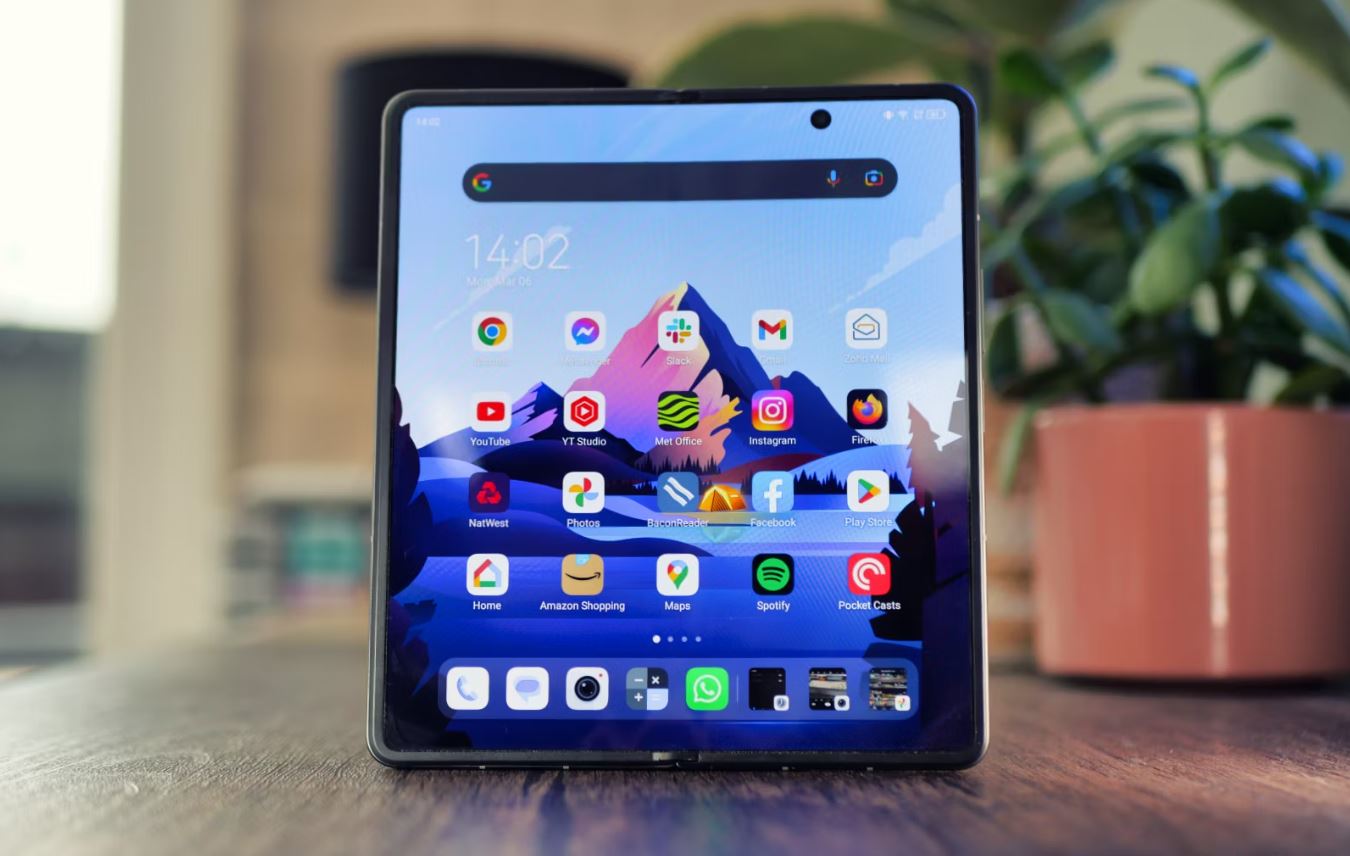 Tecno Phantom V Fold 2