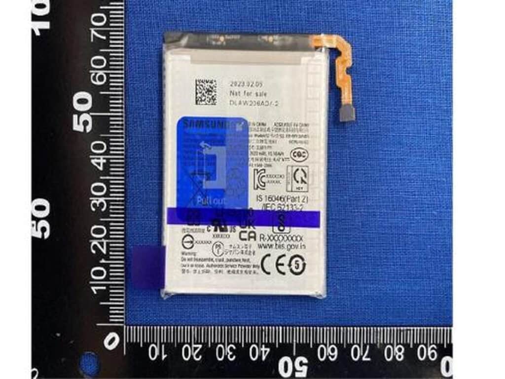 pin-cua-galaxy-z-fold-5-va-z-flip-5-la-do-lg-san-xuat-3′