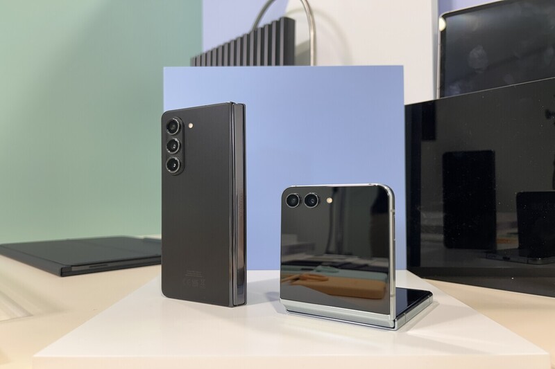 galaxy-z-fold5-va-galaxy-z-flip5-1
