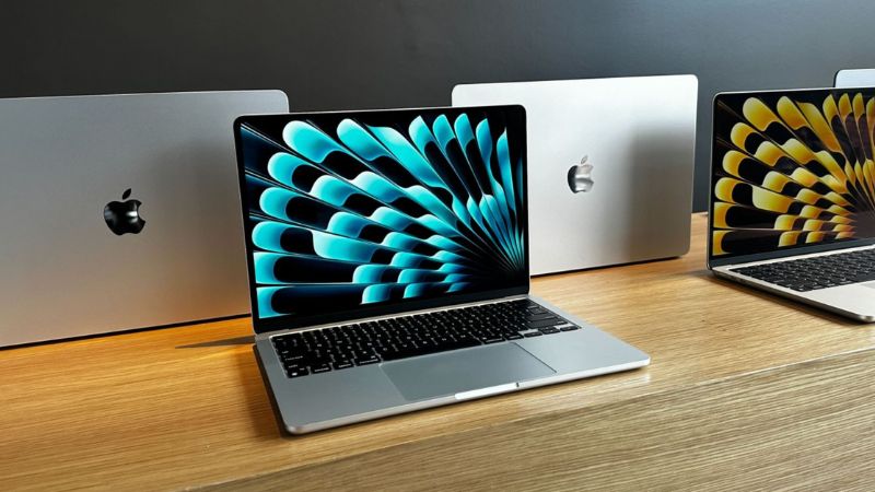 MacBook là một trong những sản phẩm chính của Apple với hai dòng MacBook Air và MacBook Pro