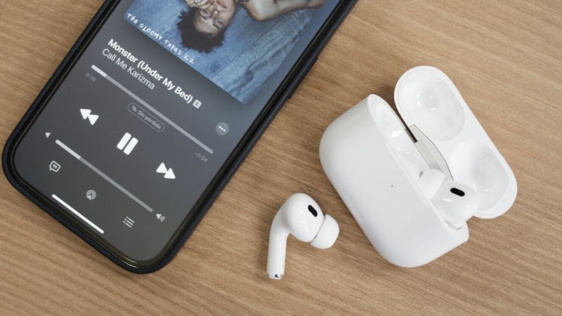 AirPods Pro là một bước đột phá trên thiết kế của tai nghe Apple