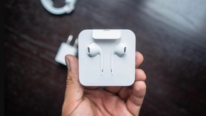 Tai nghe AirPods lần đầu được Apple giới thiệu vào cuối năm 2016