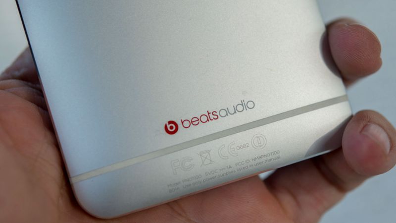 Năm 2010, Beats được mua lại bởi công ty HTC