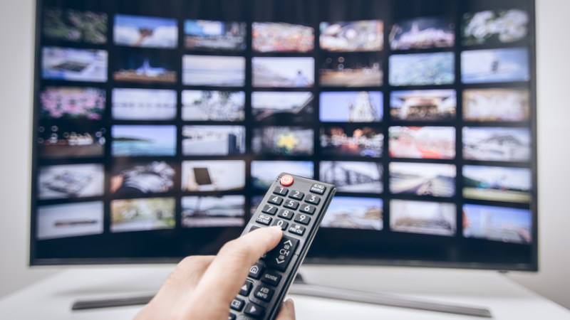 TV thông minh bắt đầu phát triển từ những năm cuối của thập kỷ 1990 và đầu thập kỷ 2000
