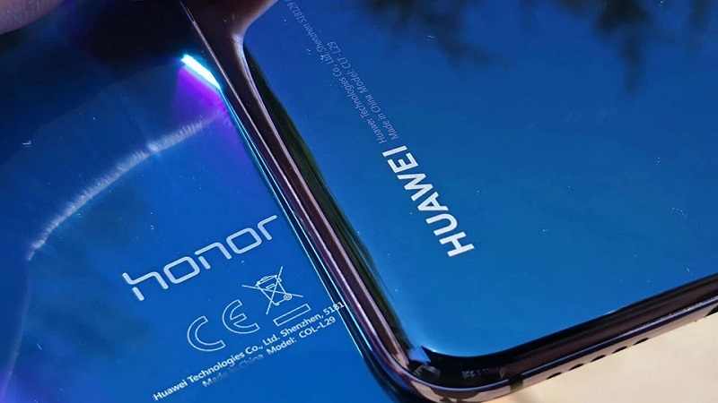 Những chiếc smartphone đầu tiên của HONOR đều có tên gọi đầy đủ là Huawei HONOR