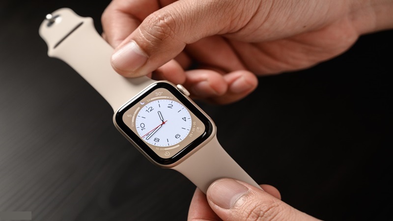Apple Watch SE thế hệ thứ 2 (2022) có hầu hết các tính năng của Watch Series 8