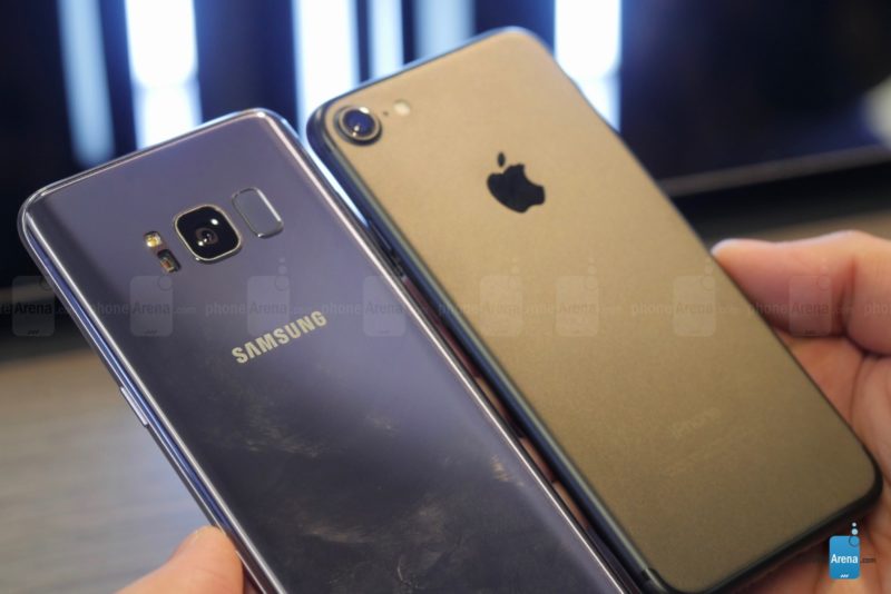 Galaxy-S8-vs-iPhone-7–full-gallery2