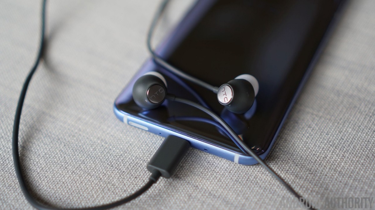 Tai nghe lọc tiếng ồn chỉ hoạt động tốt trên HTC U 11