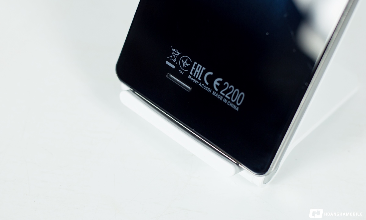 Archos-55-diamond-selfie-15