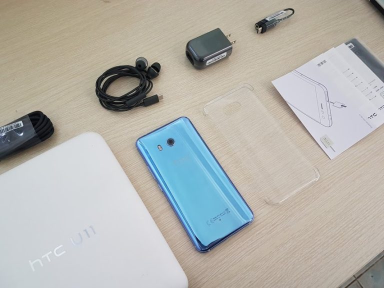 Mo hop HTC U11