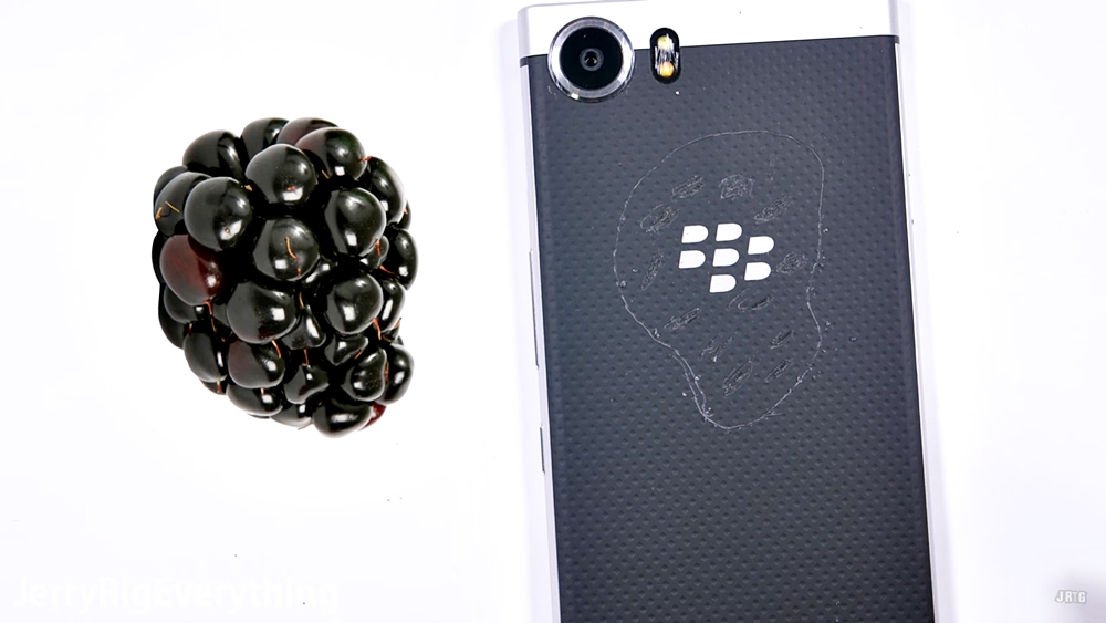 blackberry-keyone-de-hong-man-hinh-5