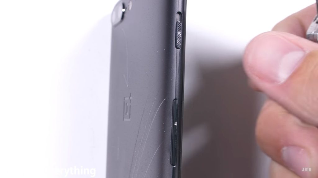 thu-nghiem-do-ben-oneplus-5-5