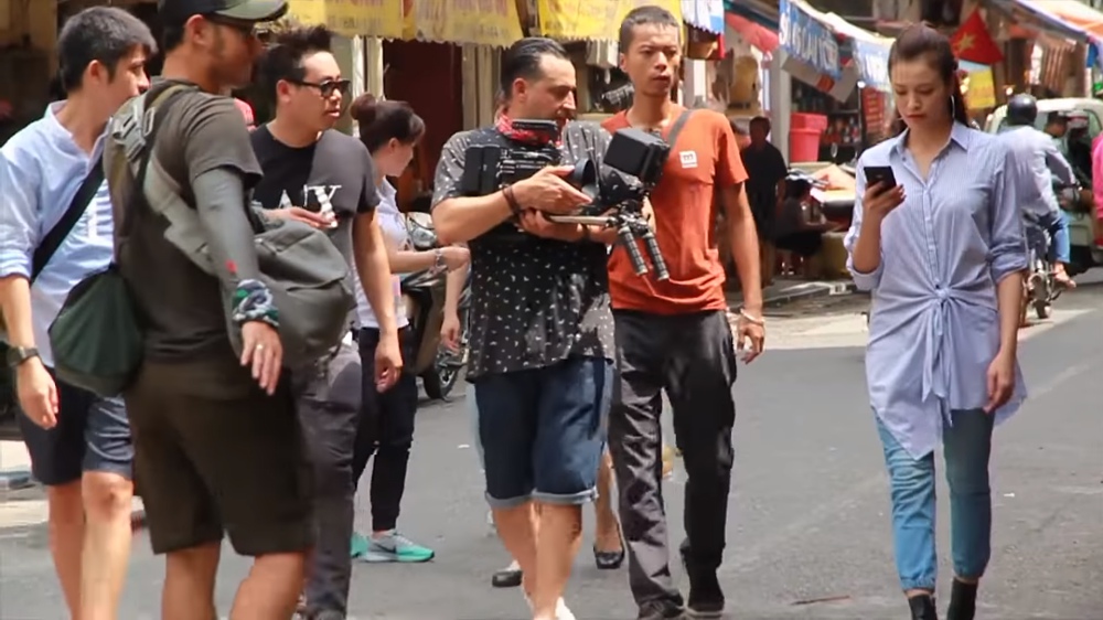 bphone-2-xuat-hien-tren-pho-co-Screenshot (48)