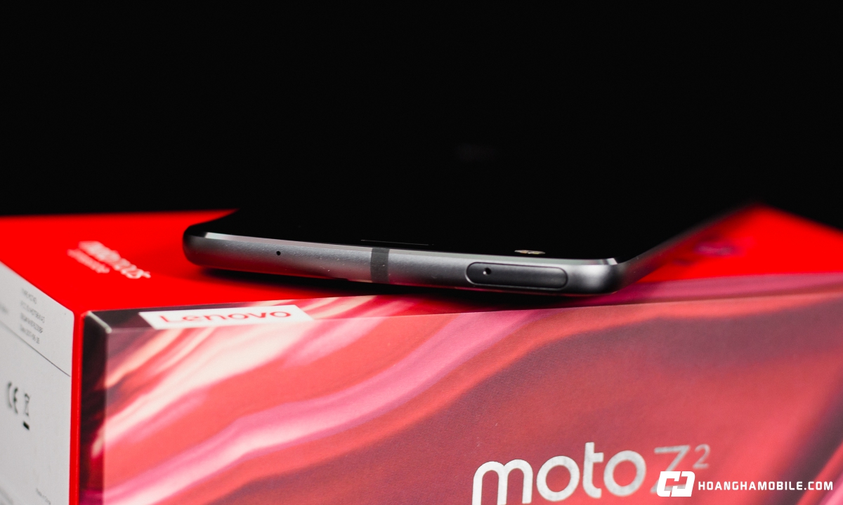 mo-hop-Moto-Z2-Play-unboxing-IMG_2587