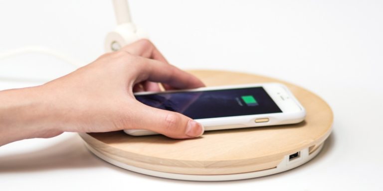 thong-tin-iphone-8-sac-khong-day-2