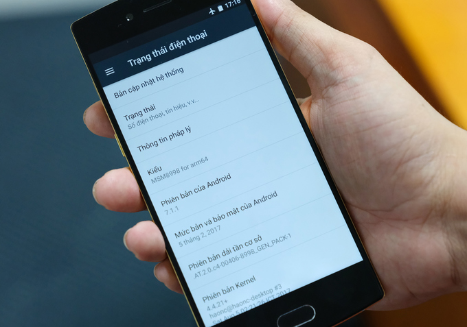 trên tay bphone 2017 gold