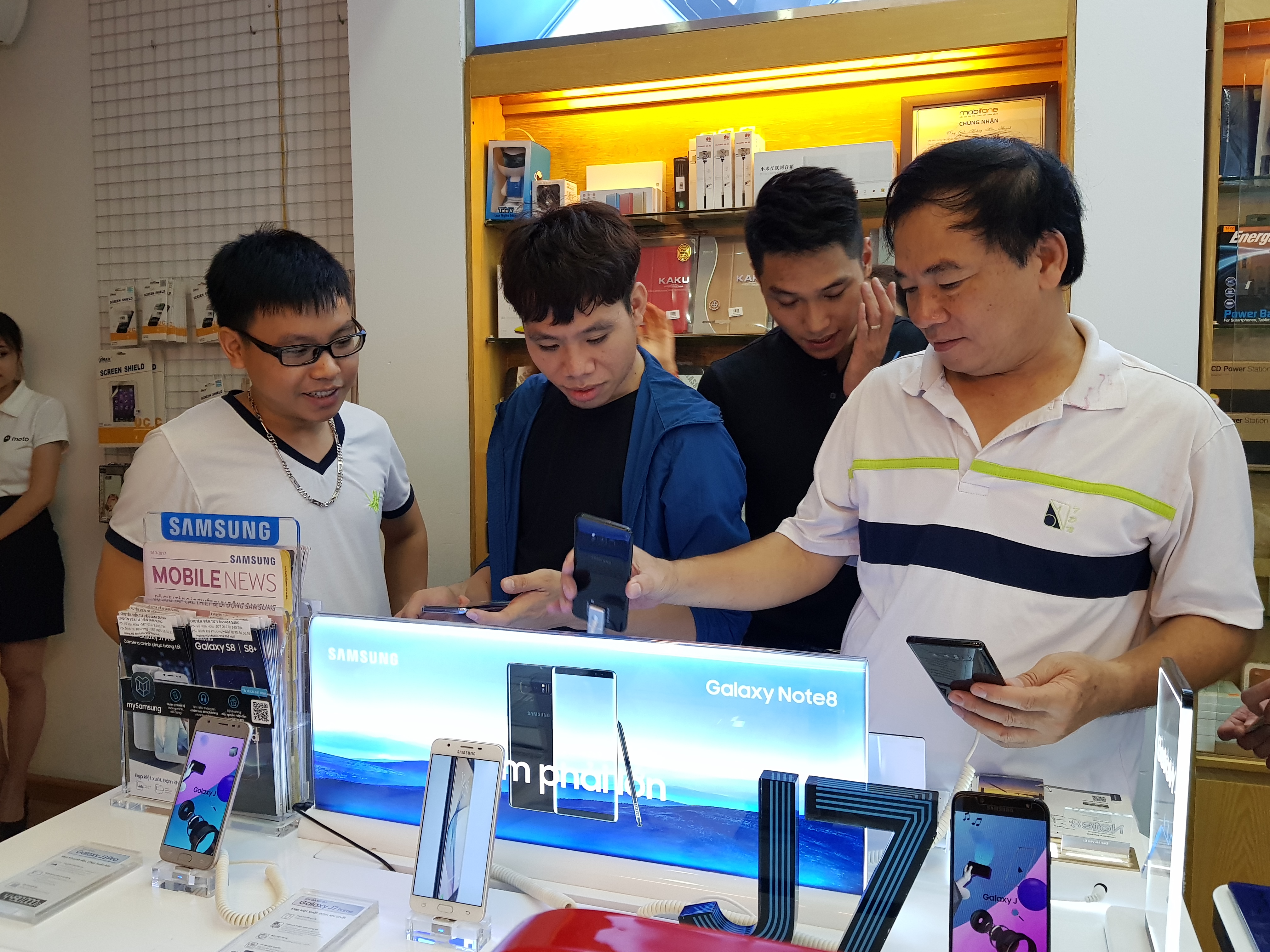 Mo-ban-Galaxy-Note8-HoangHaMobile (5)