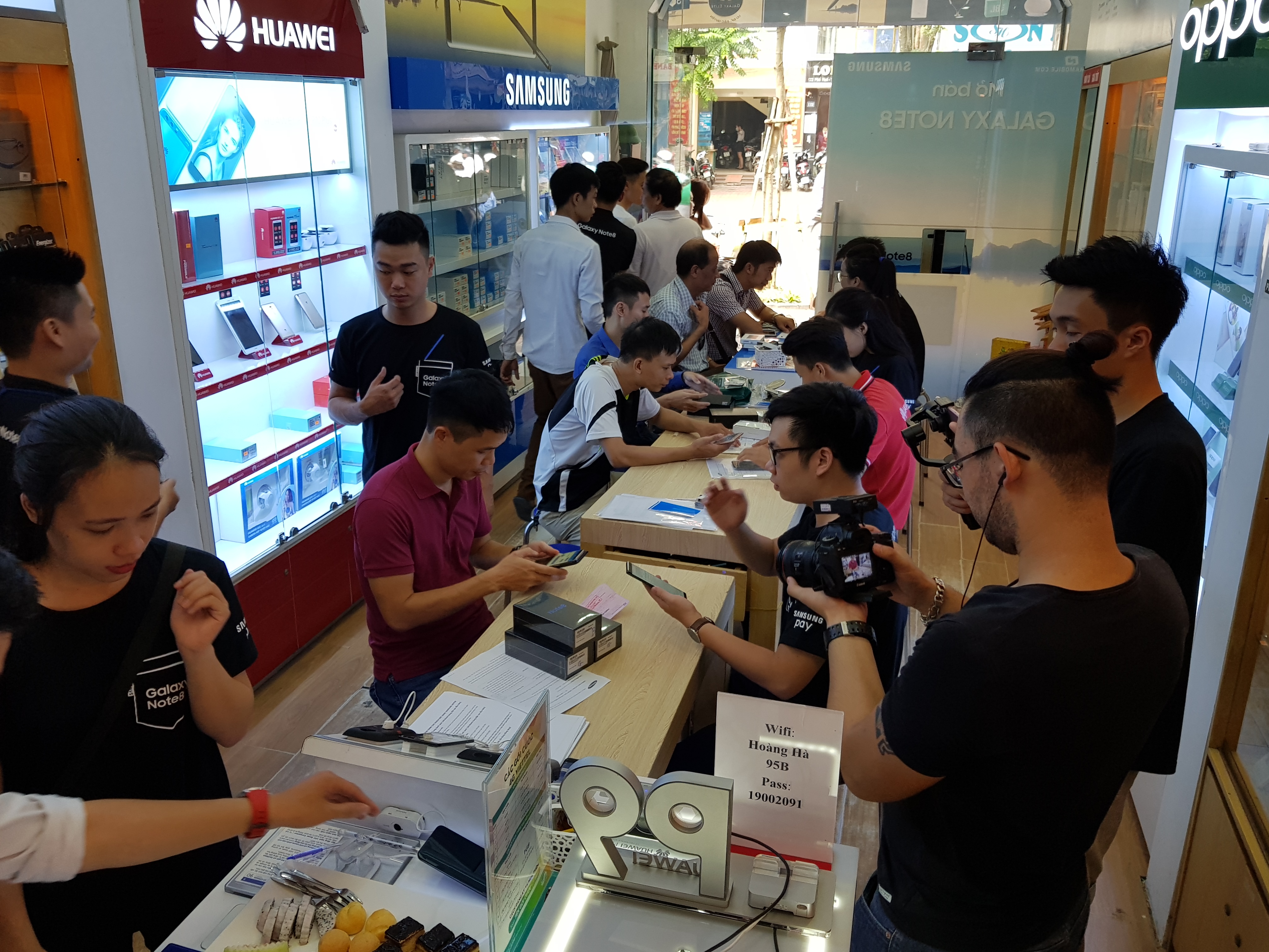 Mo-ban-Galaxy-Note8-HoangHaMobile (6)