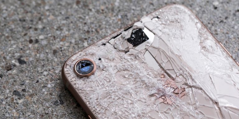 apple-iphone-8-drop-test-smashed-broken4661