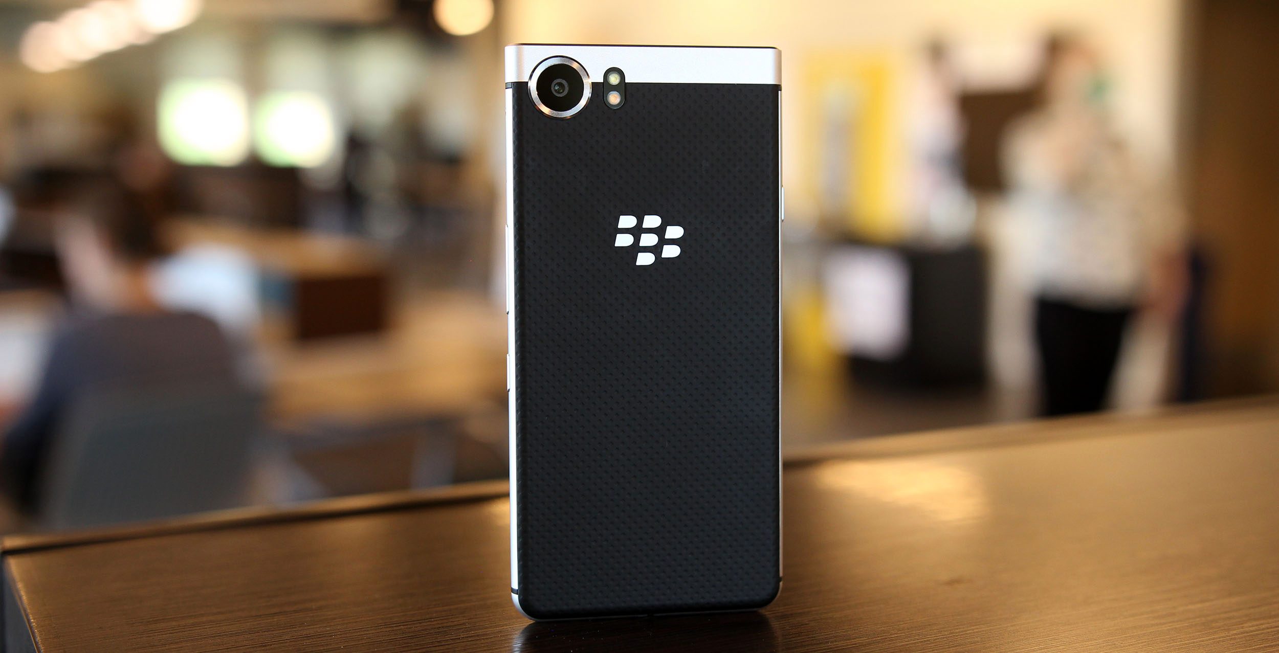 blackberry_keyone_10