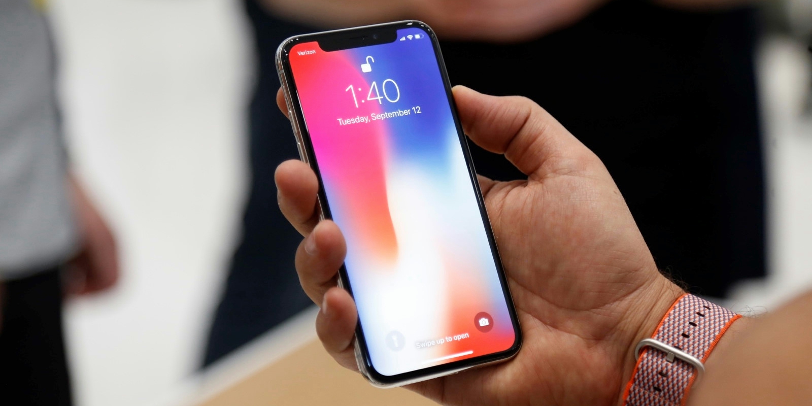 giá-màn-hình-iphone-rẻ-hơn-2