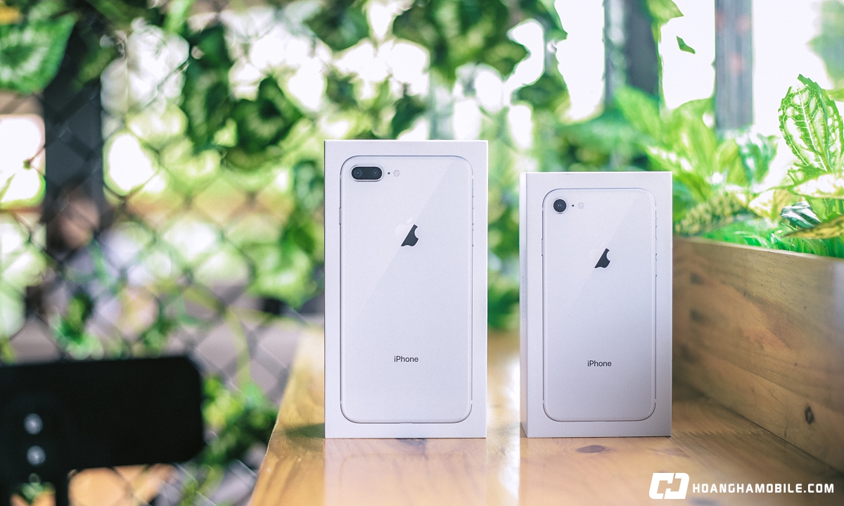 Mở hộp iPhone 15 Pro Max giá 70 triệu đồng tại Việt Nam