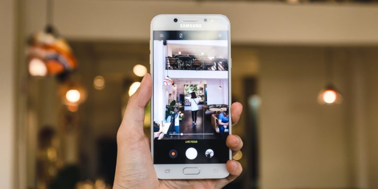 Mua Galaxy J7+ giá rẻ 1