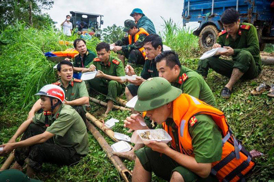 giup-dan-chong-lu-tai-thanh-hoa-4
