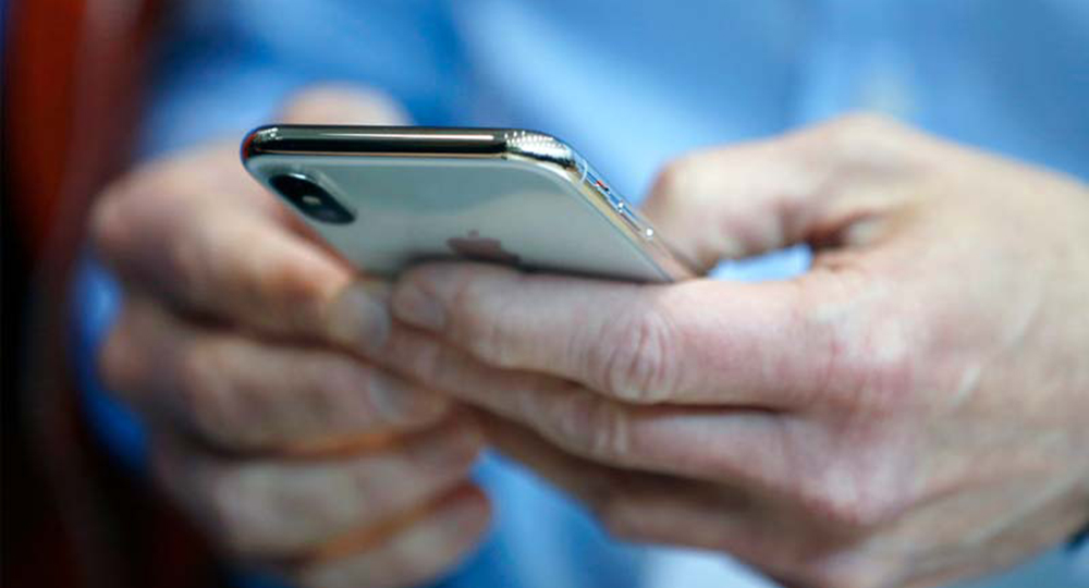 iphone-x-xuat-hien-ngoai-doi-thuc-3