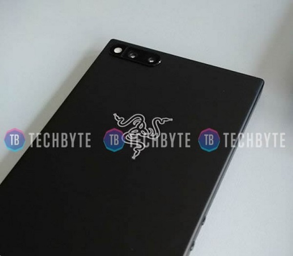 smartphone chơi game của Razer