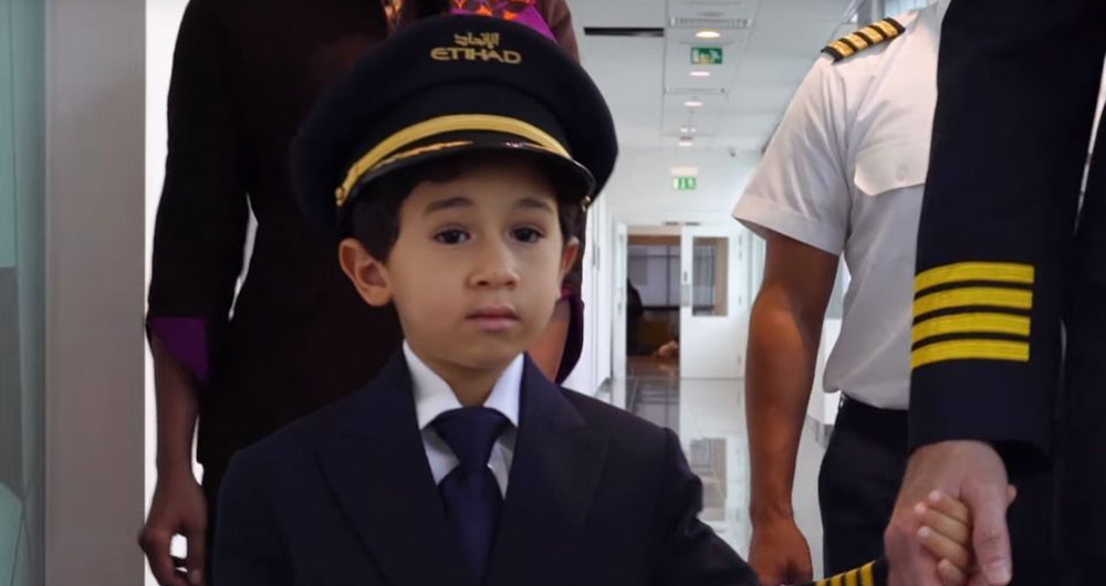 phi công trẻ nhất thế giới
