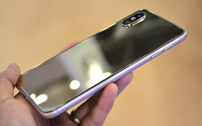 iPhone X giả