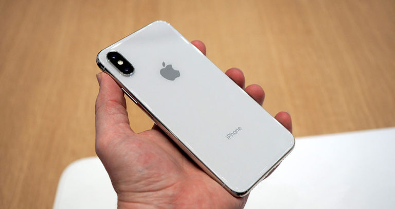 video-tren-tay-iphone-x-ngoai-doi-thuc-1