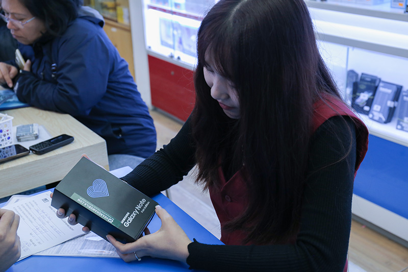 Galaxy Note FE mở bán