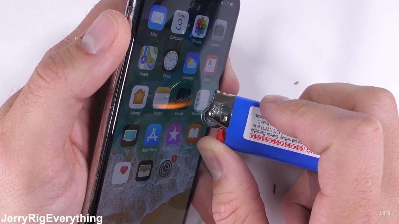 thử nghiệm độ bền iPhone X Jerry Rig Everything 7