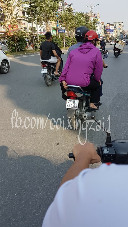 tz-01509616767-cu-ong-doi-bien-so-cho-chiec-future-doi-dau-amp-nut-an-039-dinh-menh-039-voi-bien-so-khung-30-1509588665-59fa7eb9f0e1c