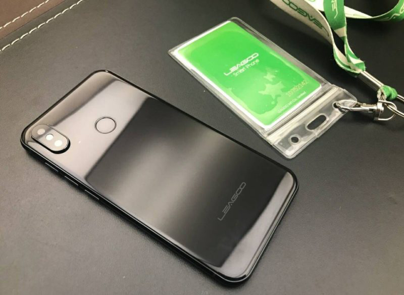 Trên tay iPhone X nhái