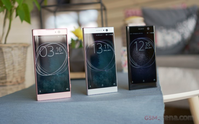 trên tay Xperia XA2